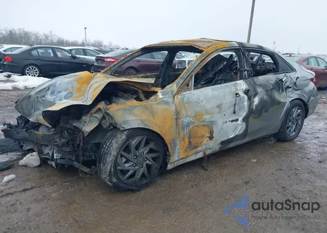 2024 Hyundai Elantra Sel z USA, uszkodzony, nr VIN KMHLM4DG1RU783010